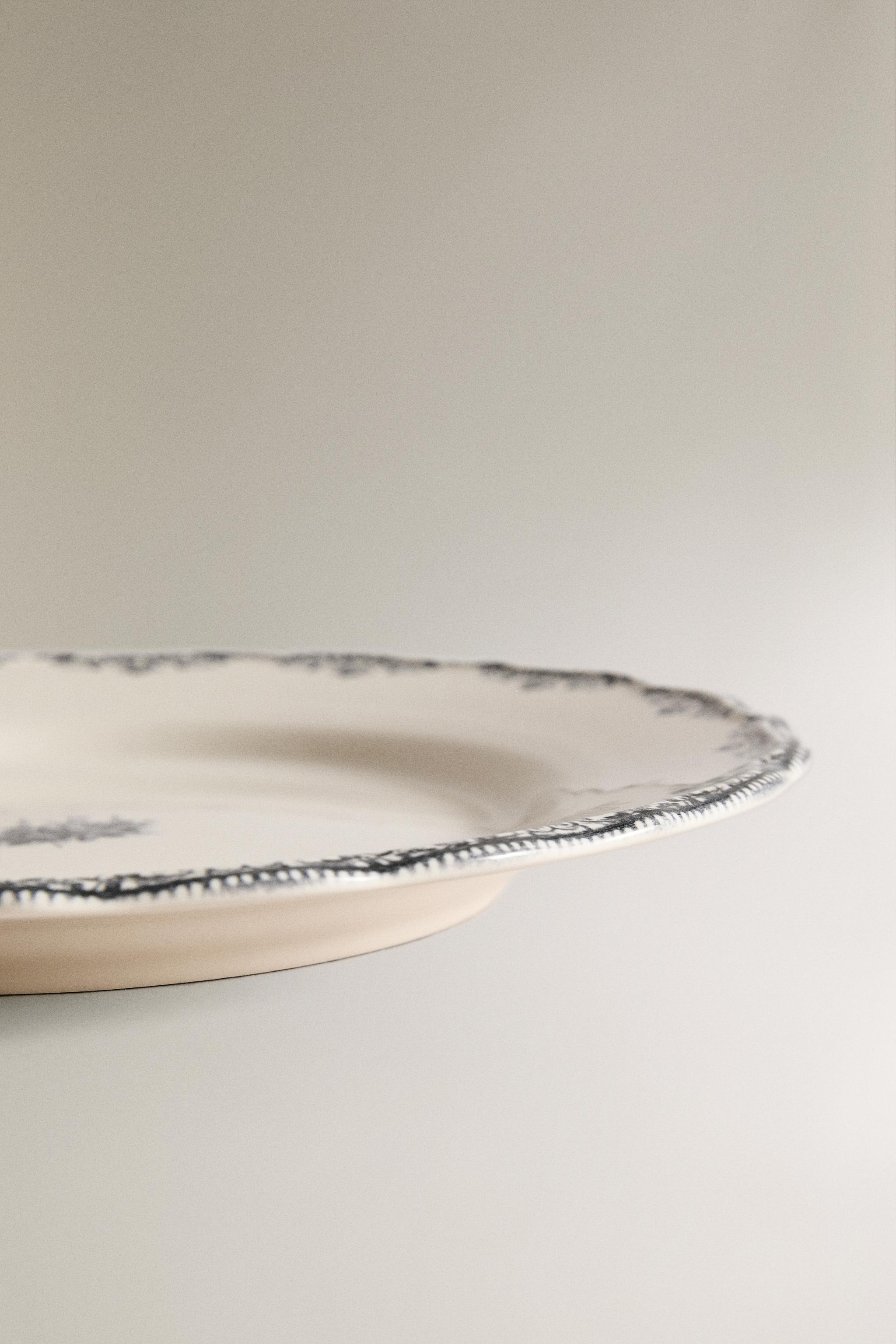 POSITIONED DRAWING DINNER PLATE